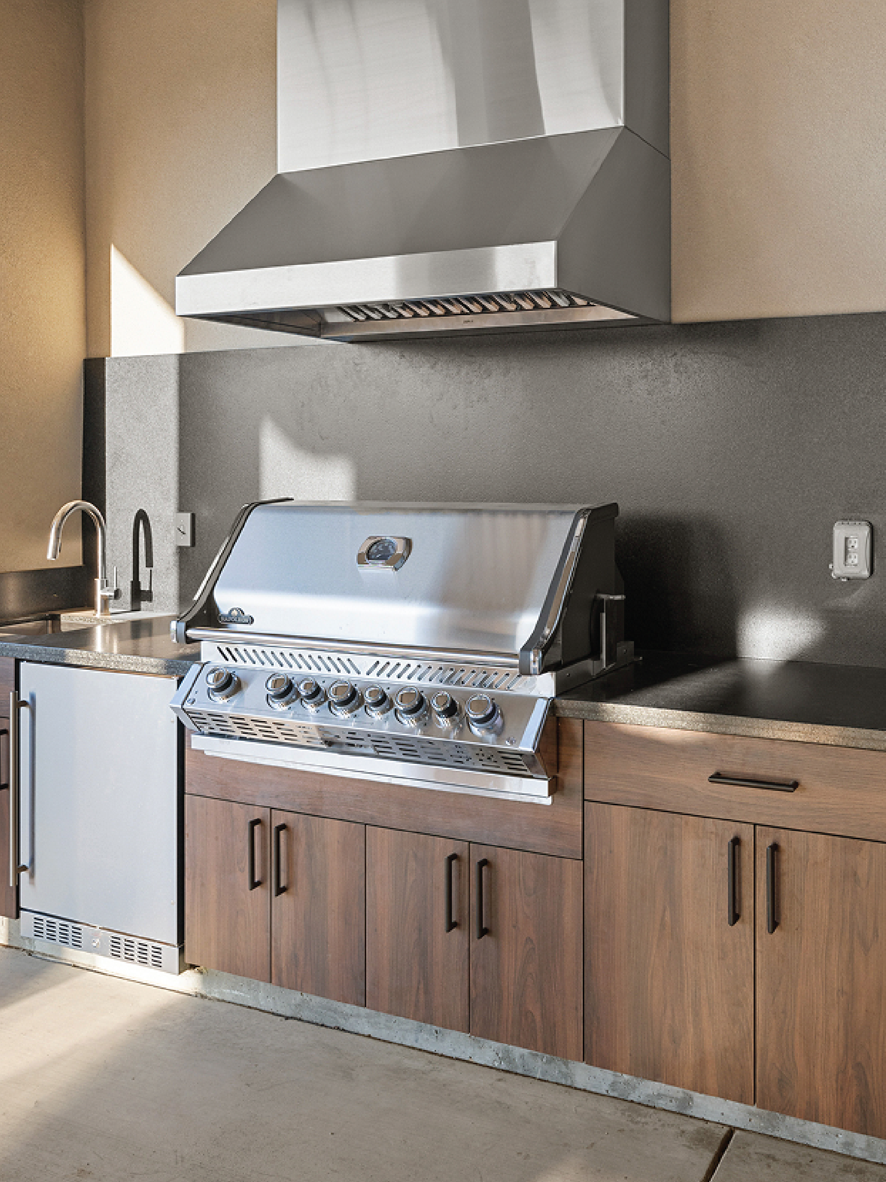 Zahbuilt_lifestyle_sonoma_royal oak