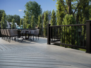 trex-deck-black-metal-railing-dining