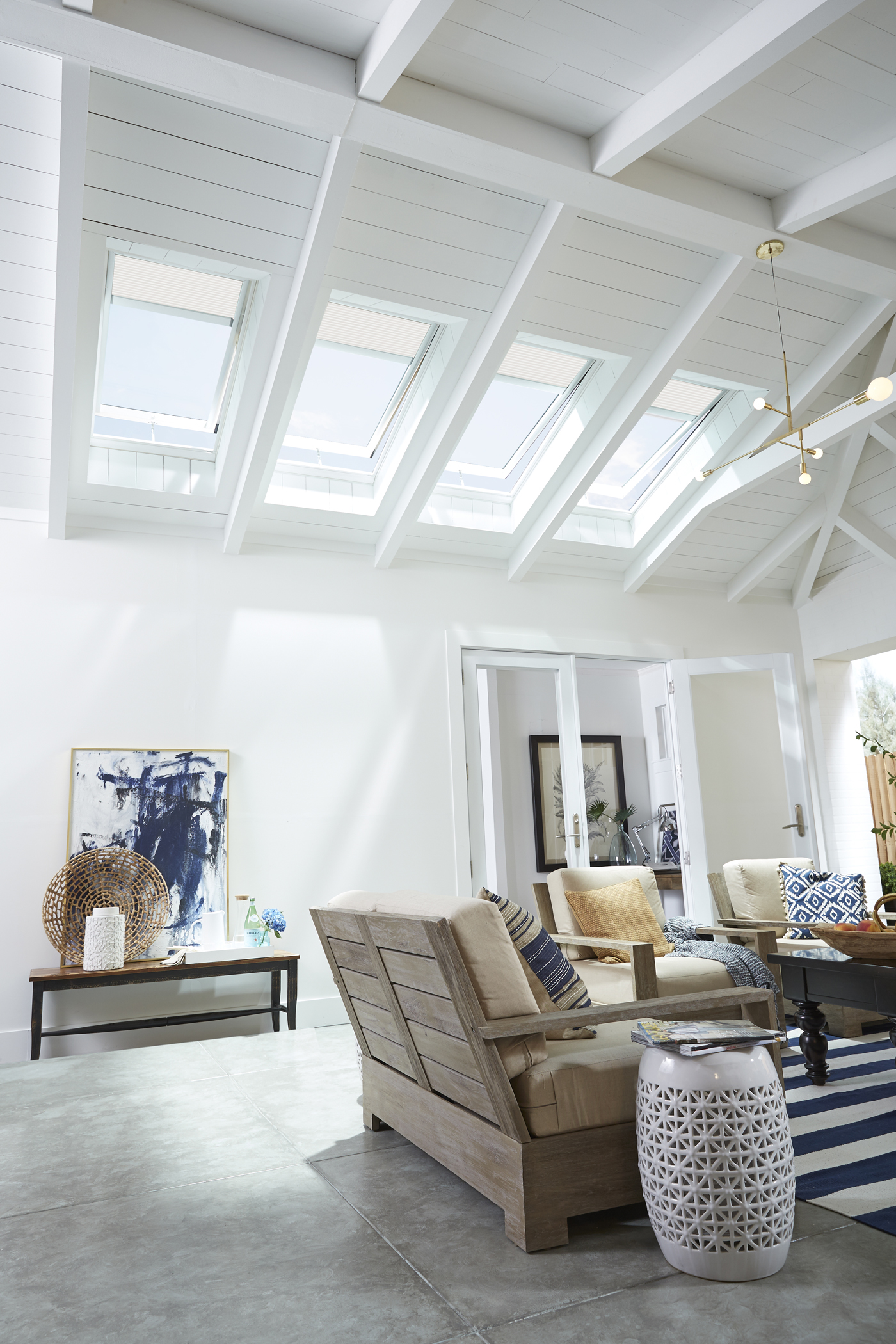 Application-Deck-Mount-2338-Skylights-VSE-Living-Room-0518