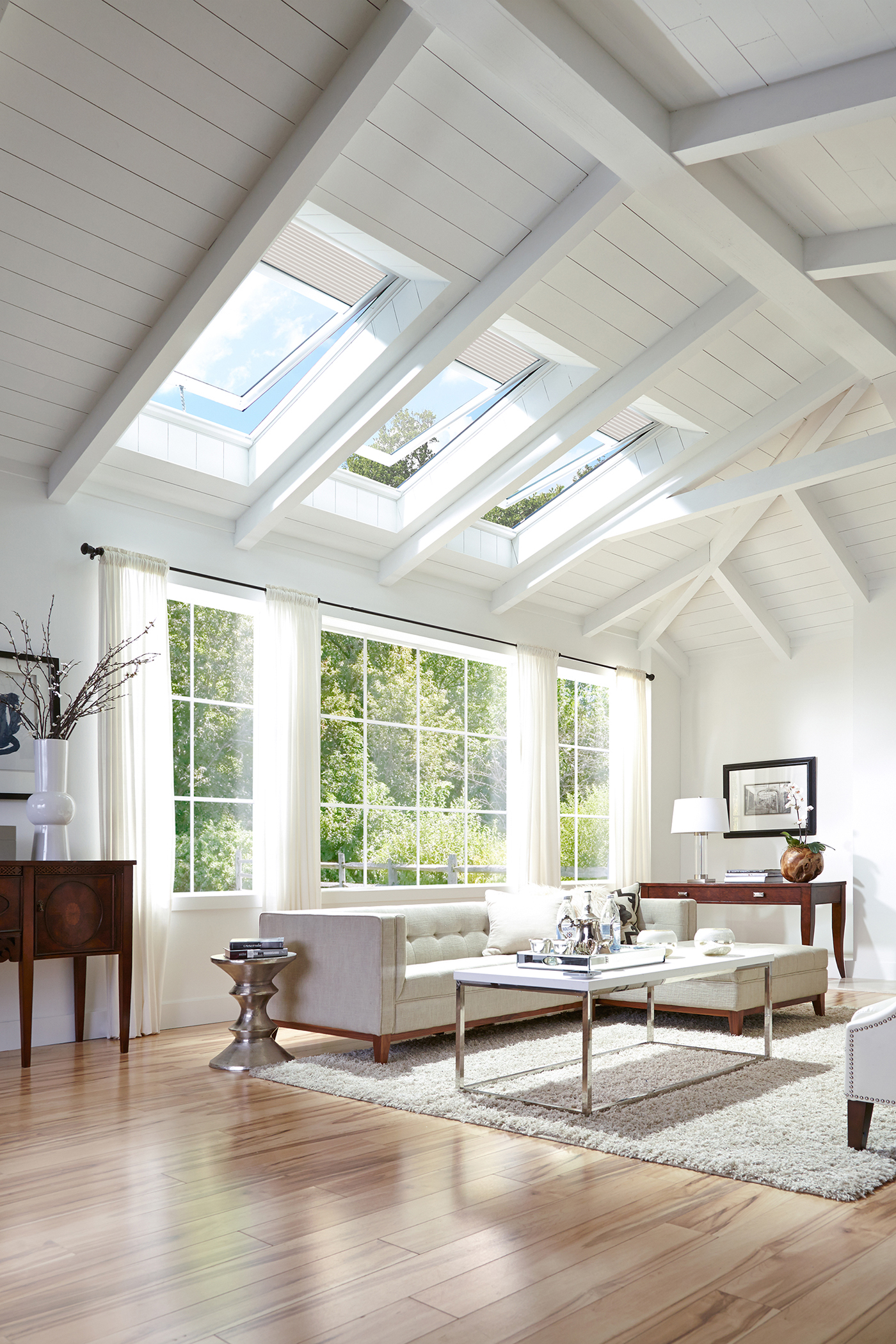 Application-Living-Room-Wood-Beams-975-Skylights-Living-Room-0119
