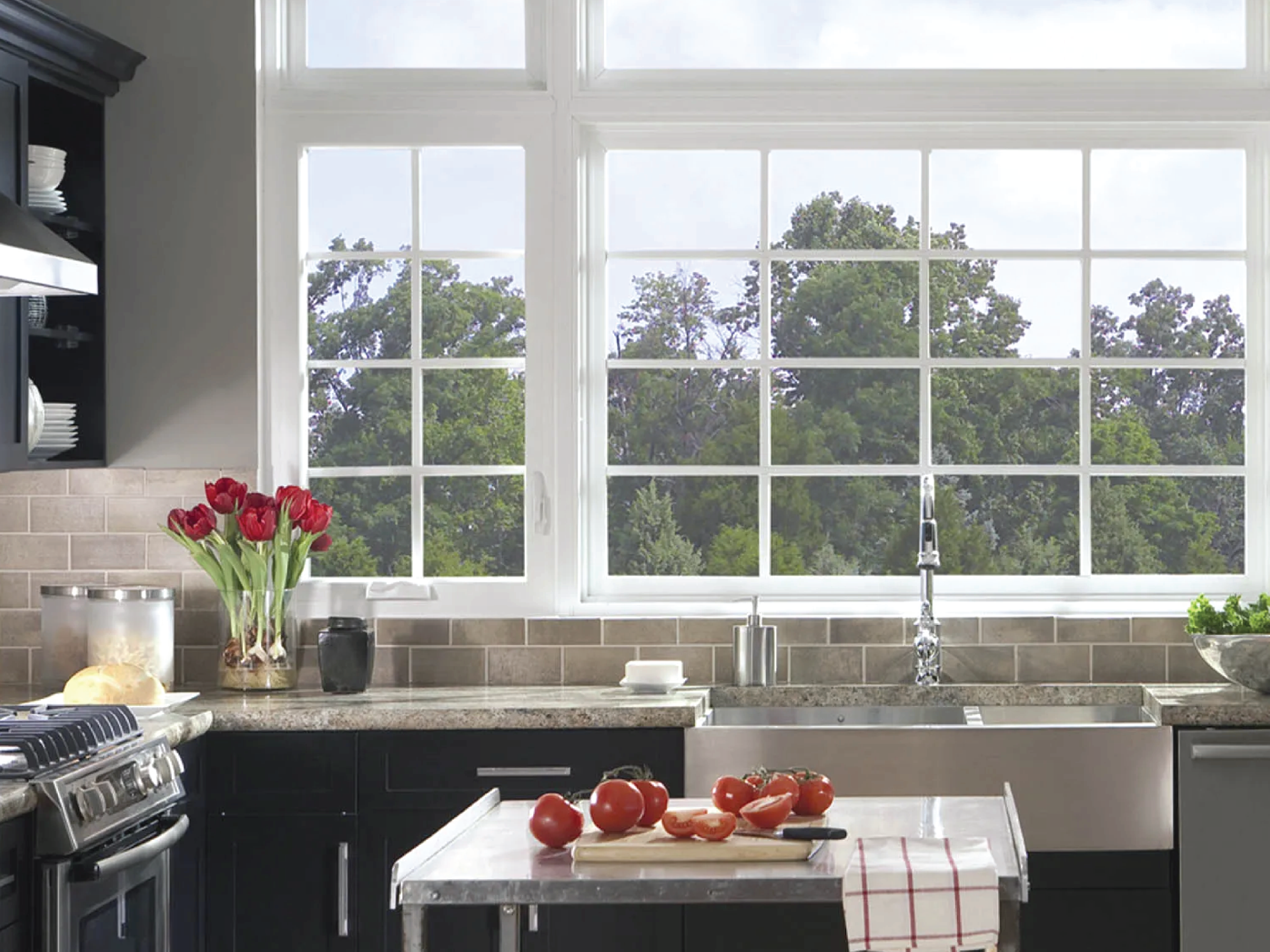 Simonton_lifestyle_brickmould600_2